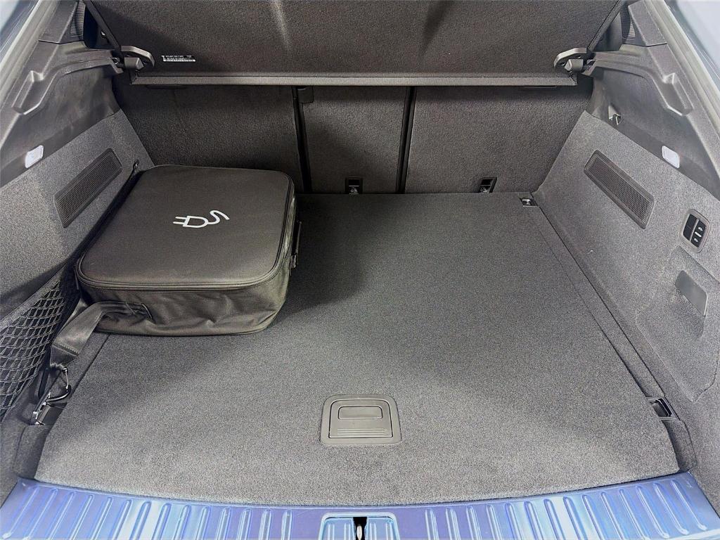 new 2026 Porsche Cayenne car