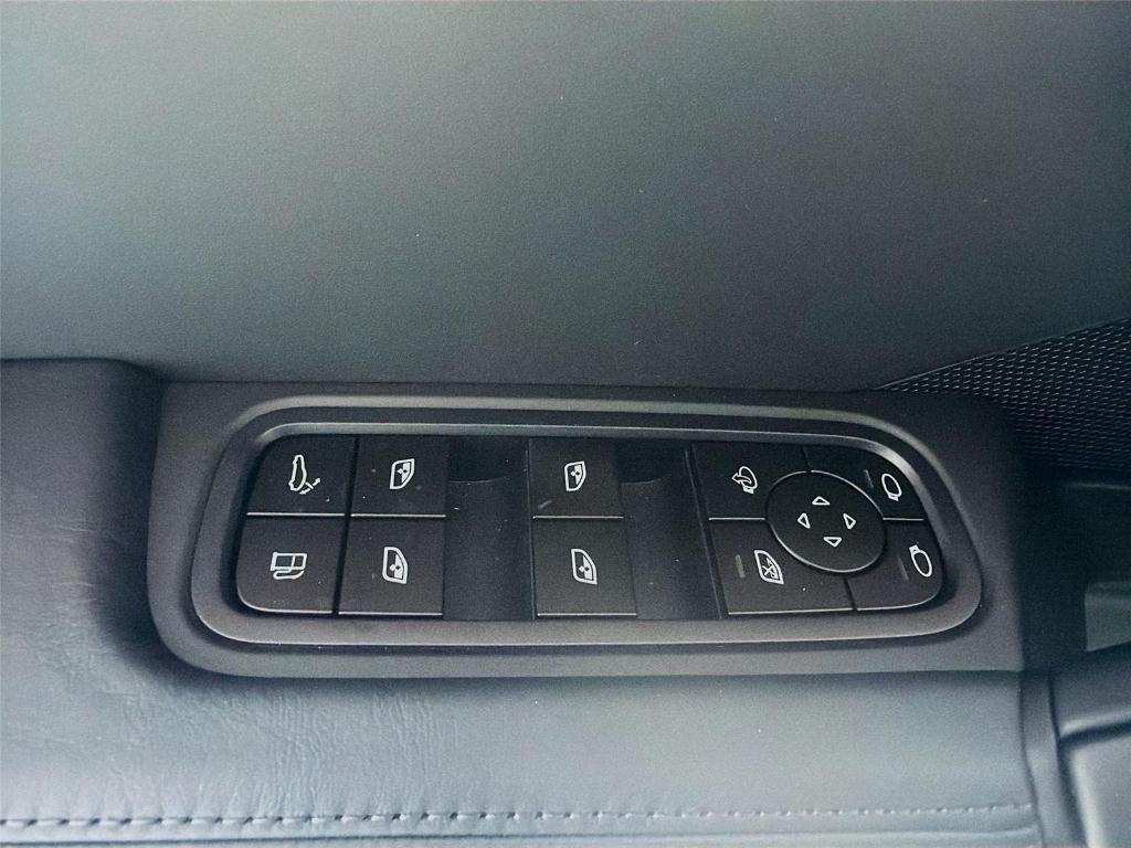 new 2026 Porsche Cayenne car