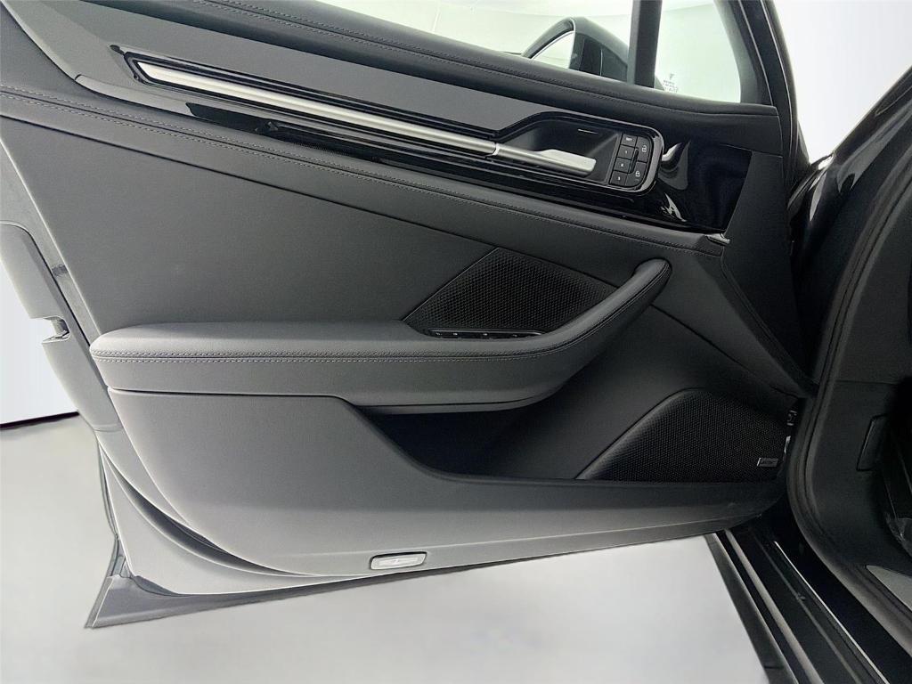 new 2025 Porsche Panamera car