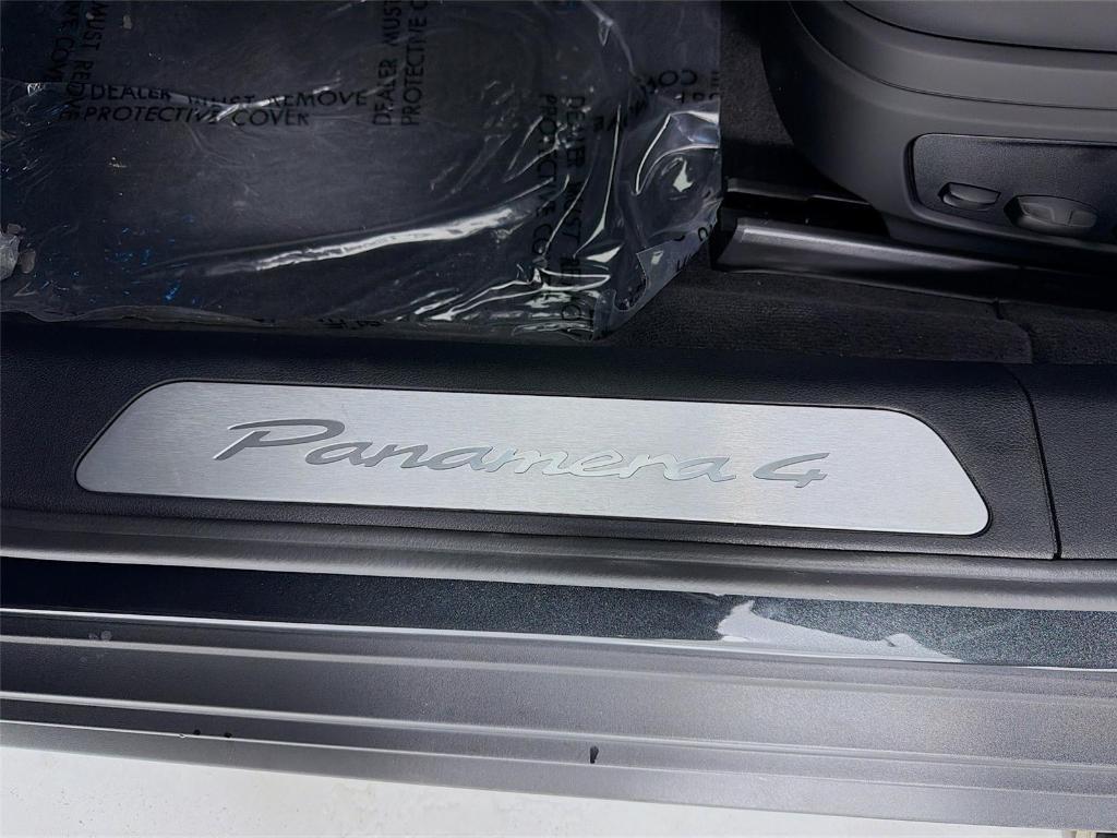 new 2025 Porsche Panamera car