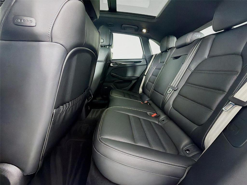 used 2025 Porsche Macan car