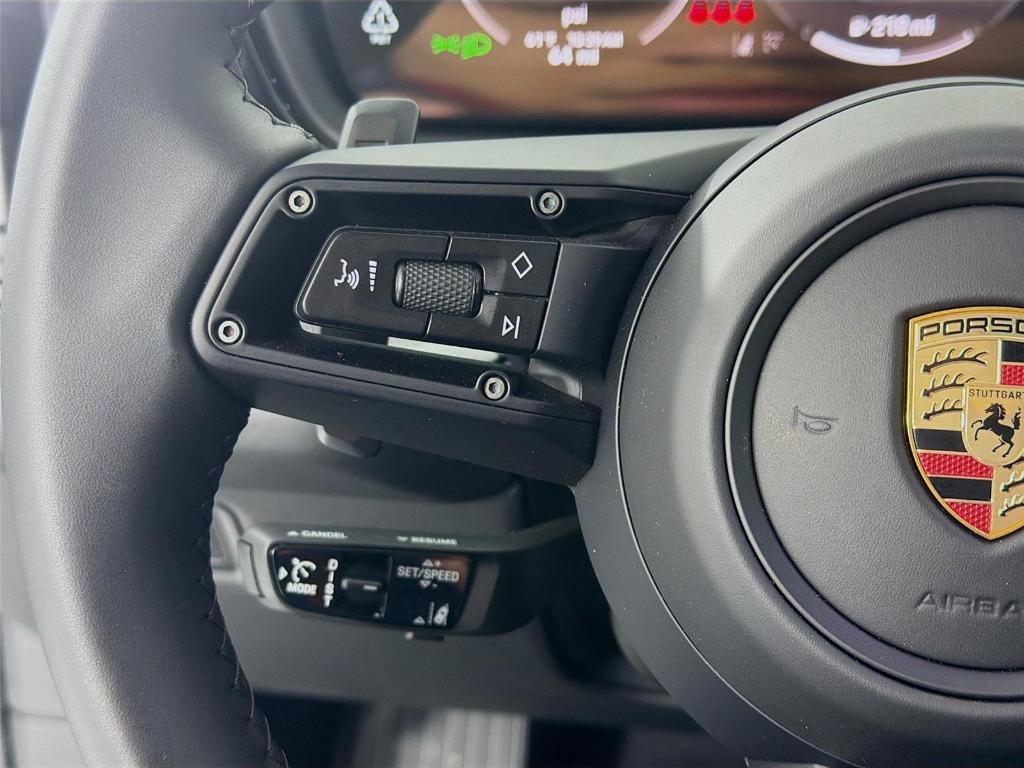 new 2025 Porsche Cayenne car