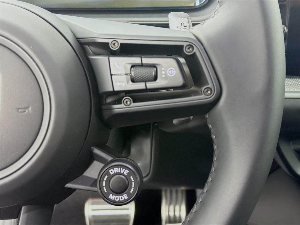 new 2025 Porsche Cayenne car