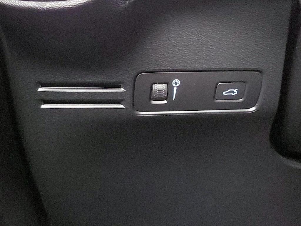 used 2021 Volvo XC40 Recharge Pure Electric car, priced at $25,998