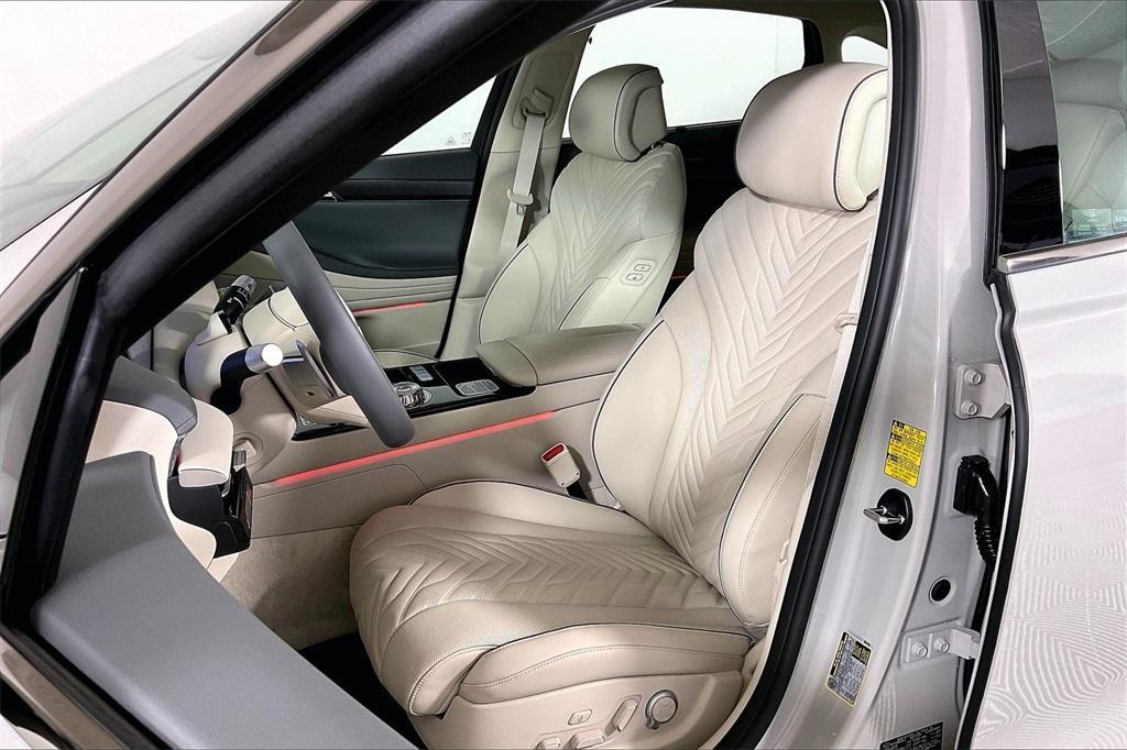 new 2026 Genesis G80 car, priced at $78,533