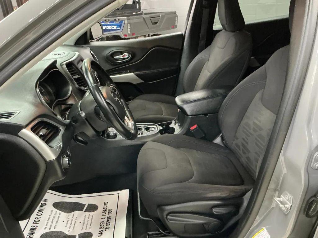 used 2019 Jeep Cherokee car, priced at $10,995