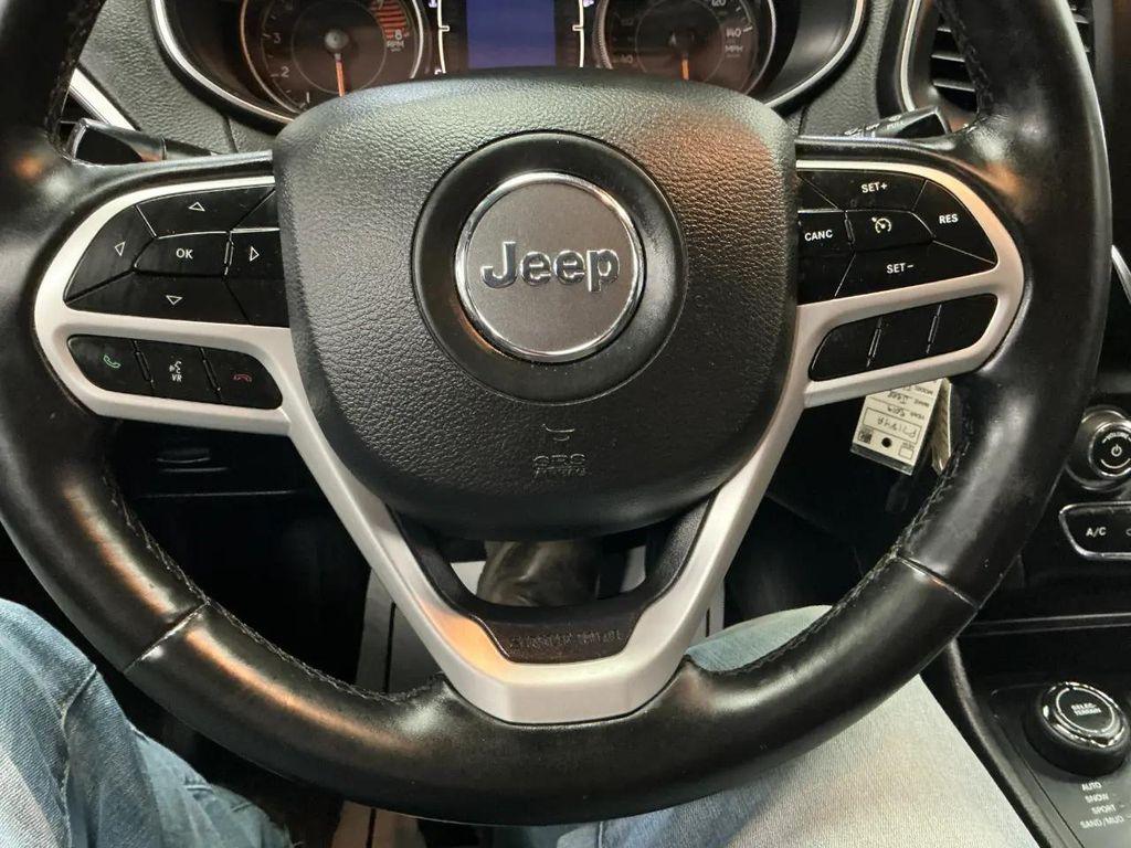 used 2019 Jeep Cherokee car, priced at $10,995