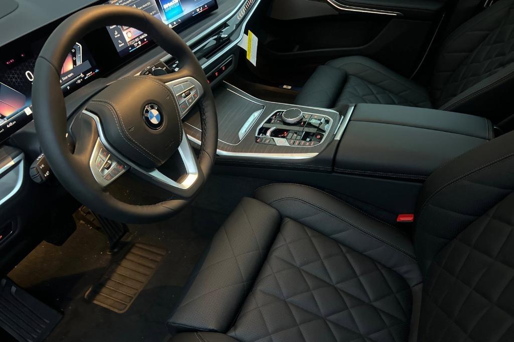 new 2026 BMW X7 car, priced at $92,540