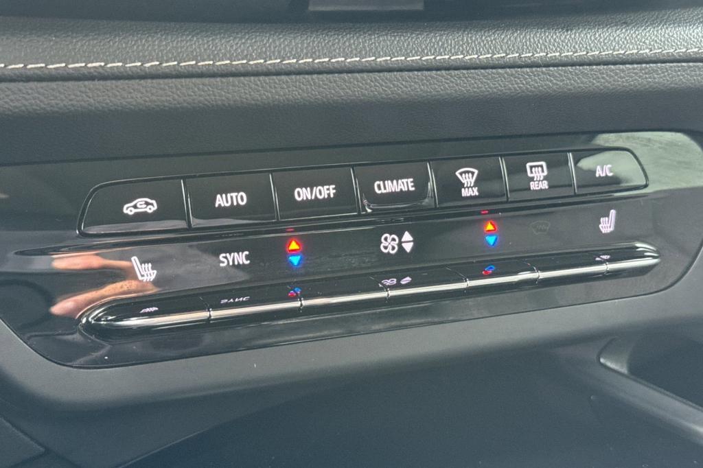 used 2022 Buick Envision car, priced at $20,999