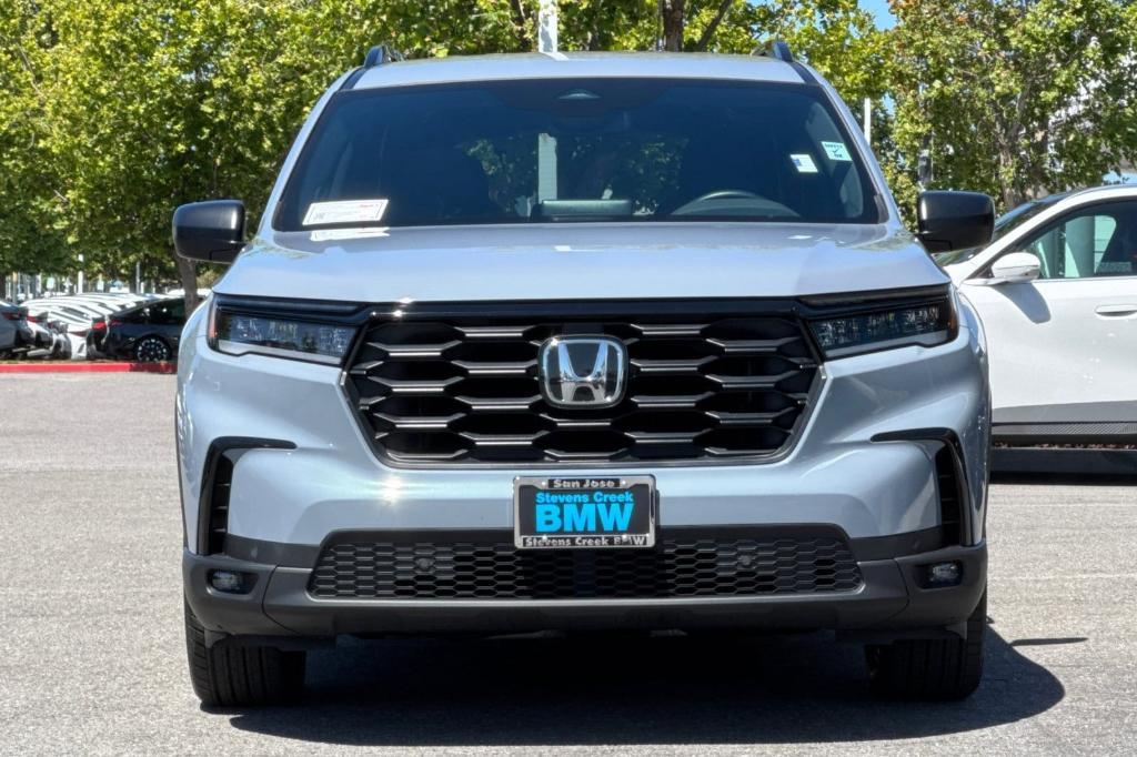 used 2025 Honda Pilot car, priced at $39,084