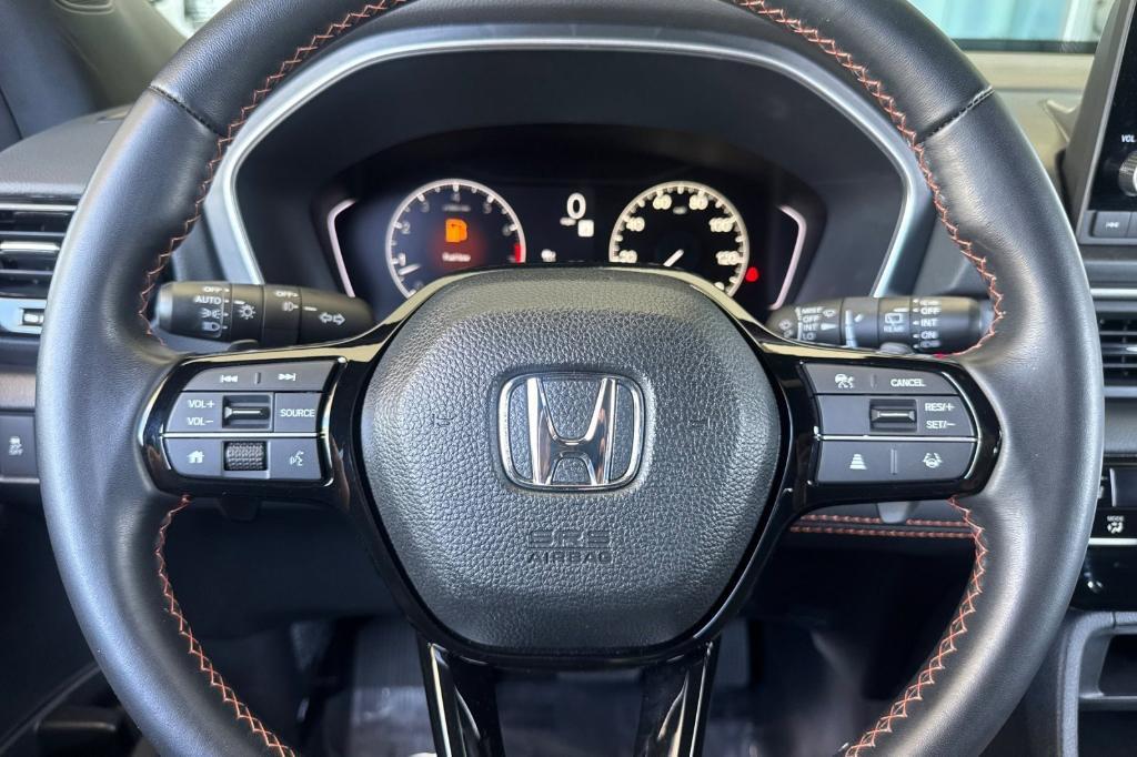 used 2025 Honda Pilot car, priced at $39,084