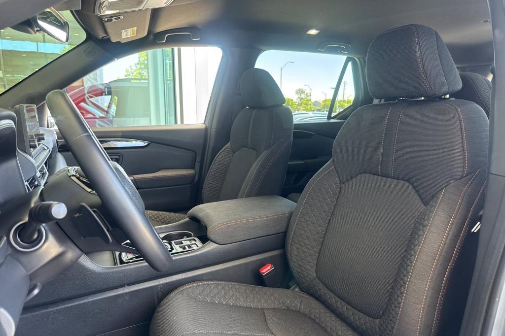 used 2025 Honda Pilot car, priced at $39,084