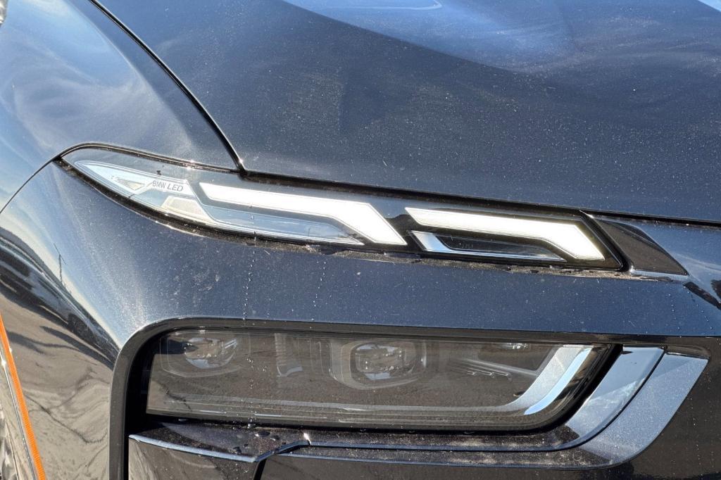 new 2026 BMW X7 car, priced at $106,060