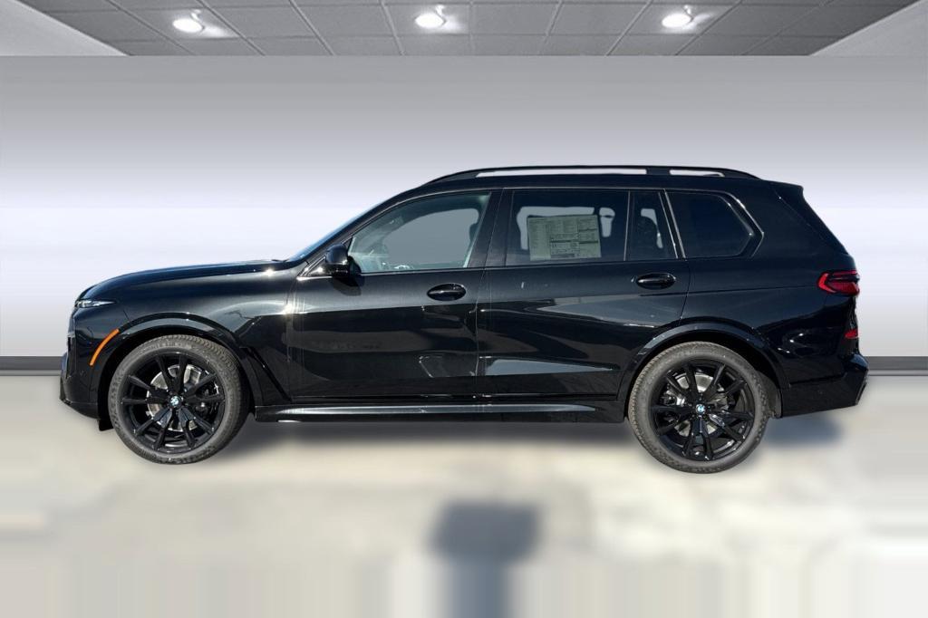 new 2026 BMW X7 car, priced at $106,060