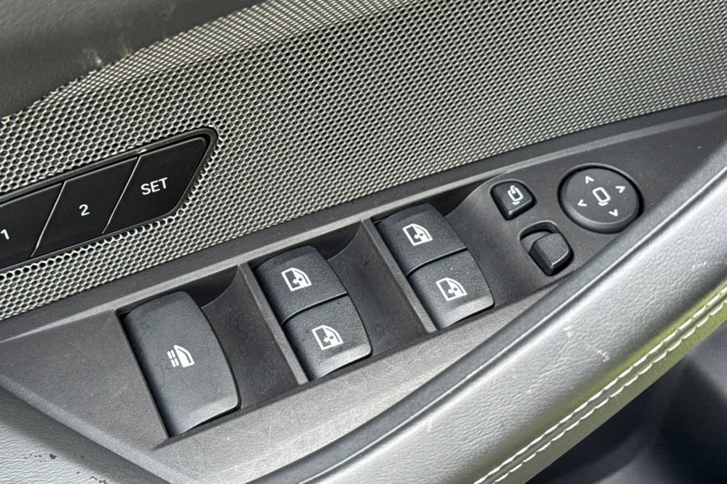 used 2023 BMW M4 car, priced at $65,998