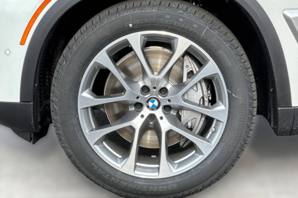new 2026 BMW X5 PHEV car, priced at $84,000