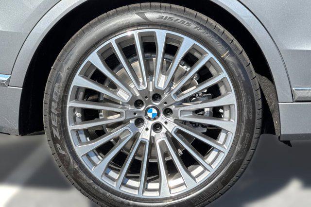 new 2026 BMW X7 car, priced at $96,040