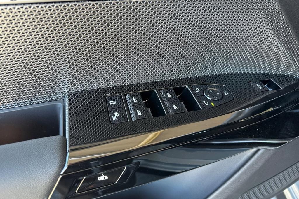 new 2025 BMW 740 car, priced at $107,975