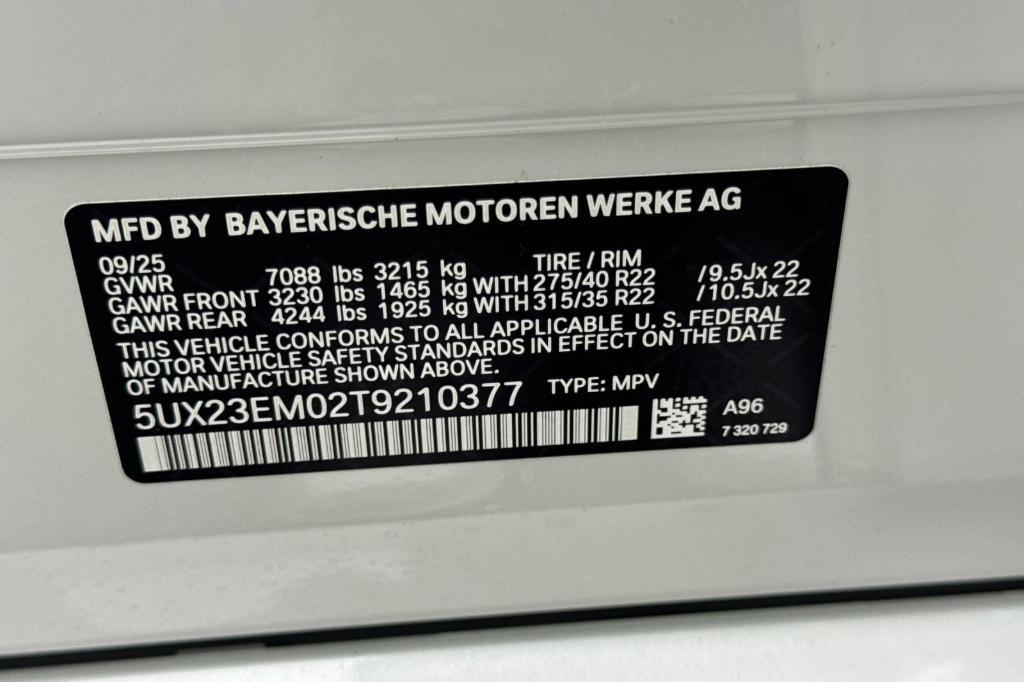 new 2026 BMW X7 car, priced at $106,710