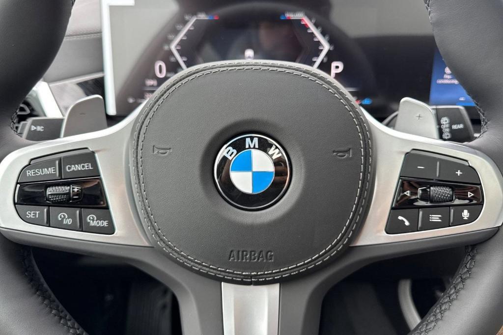 new 2026 BMW X7 car, priced at $106,710