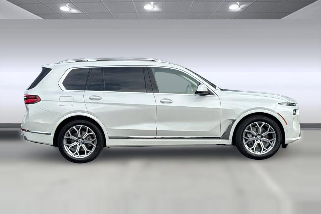 new 2026 BMW X7 car, priced at $92,540