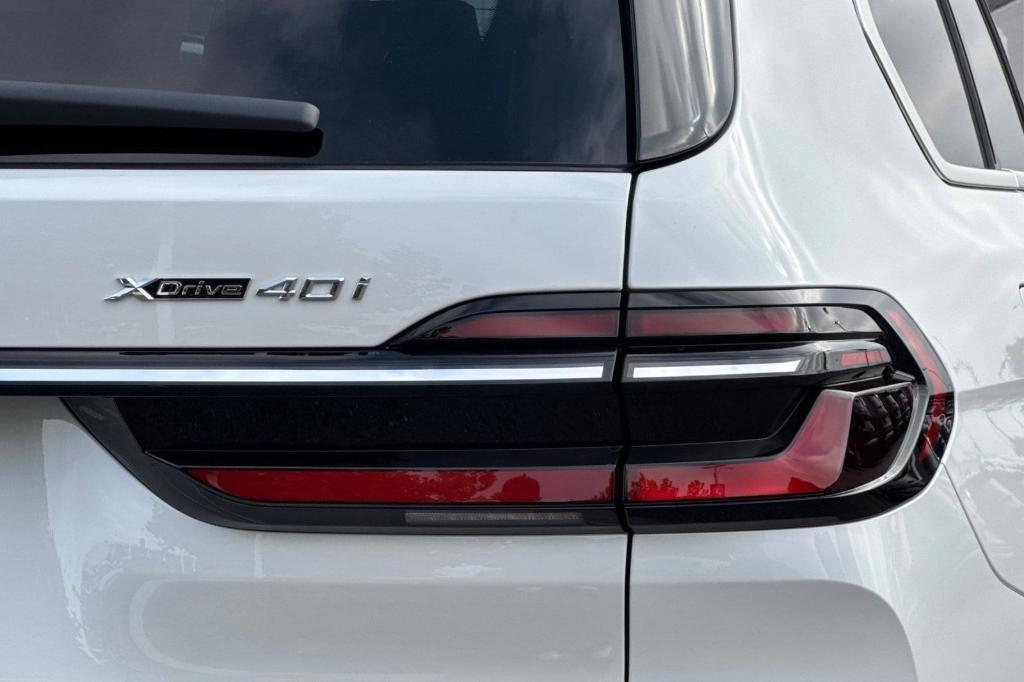new 2026 BMW X7 car, priced at $92,540