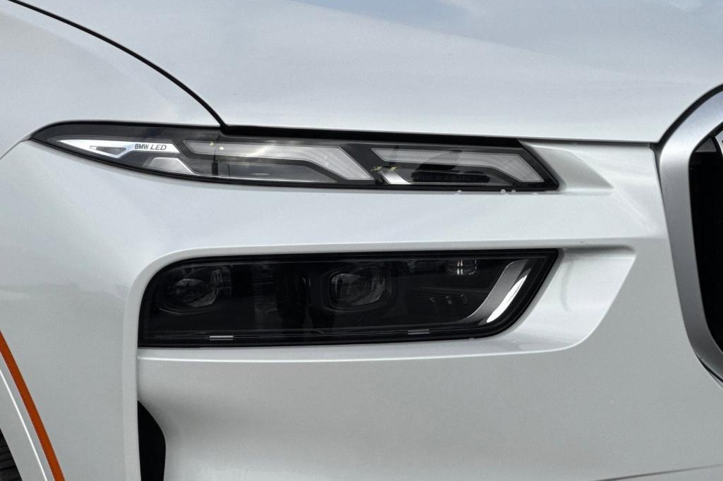 new 2026 BMW X7 car, priced at $92,540
