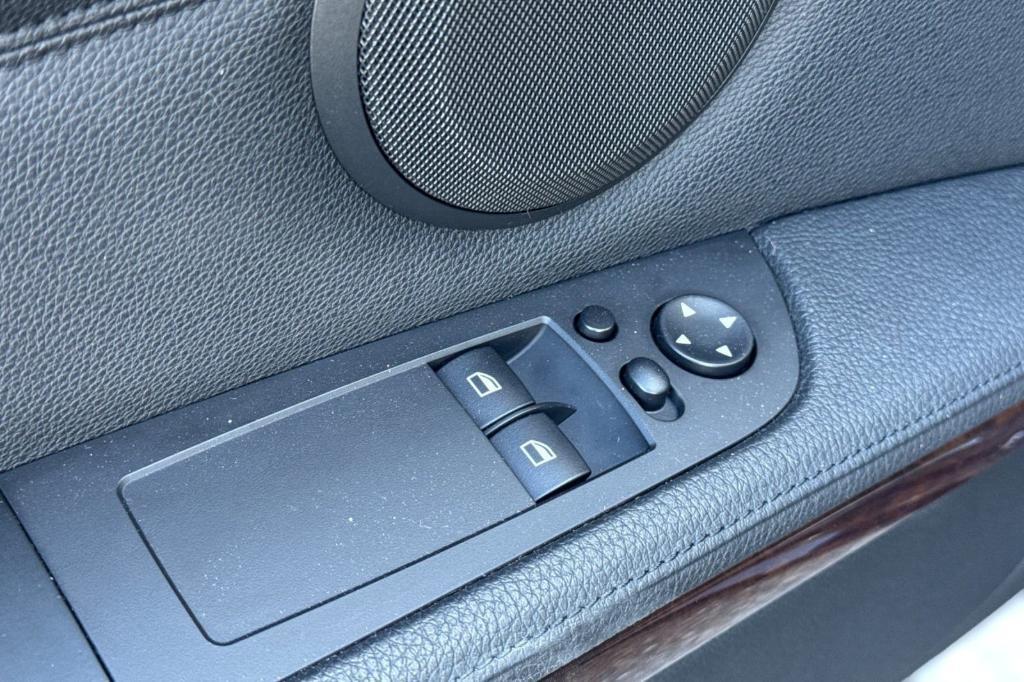 used 2009 BMW 328 car, priced at $10,498