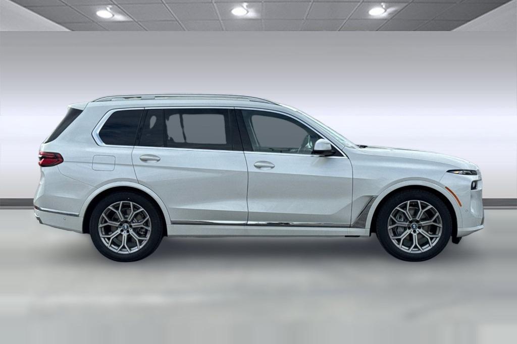 new 2026 BMW X7 car, priced at $93,890