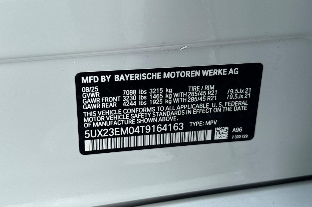 new 2026 BMW X7 car, priced at $93,890