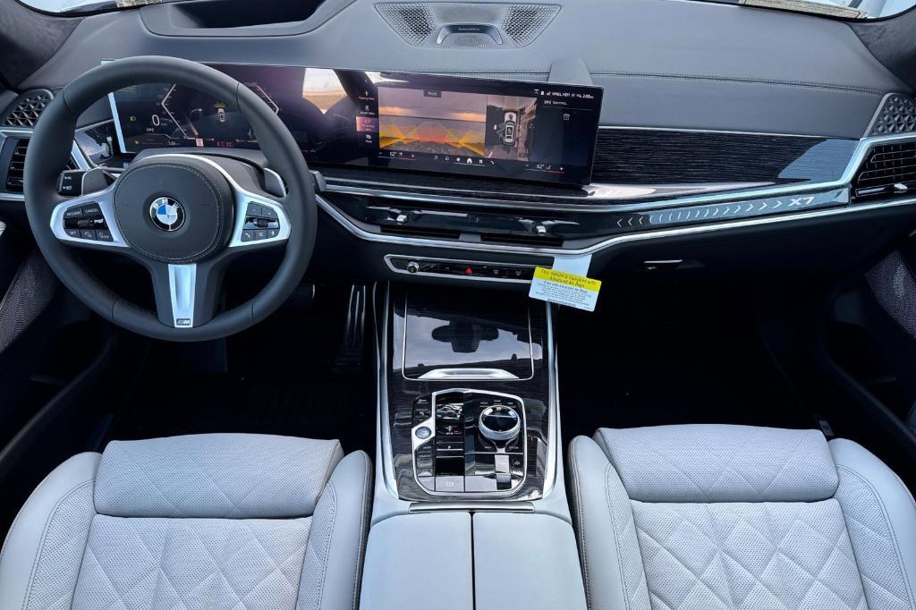 new 2026 BMW X7 car, priced at $106,710