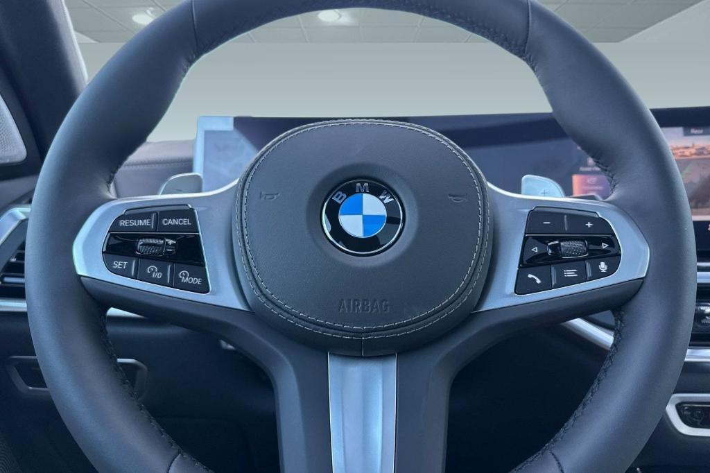 new 2026 BMW X7 car, priced at $106,710