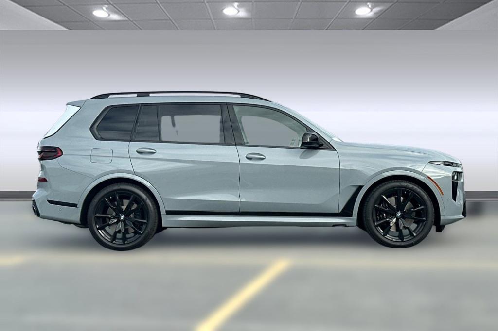 new 2026 BMW X7 car, priced at $127,215
