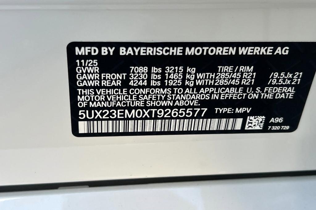 new 2026 BMW X7 car, priced at $93,540