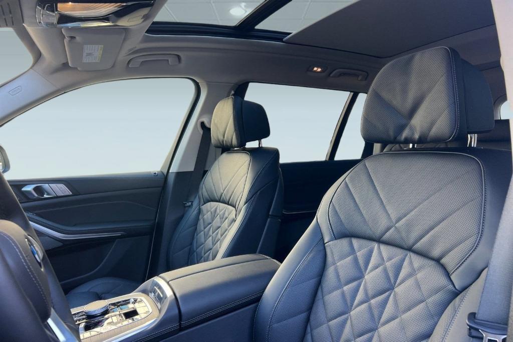 new 2026 BMW X7 car, priced at $92,490