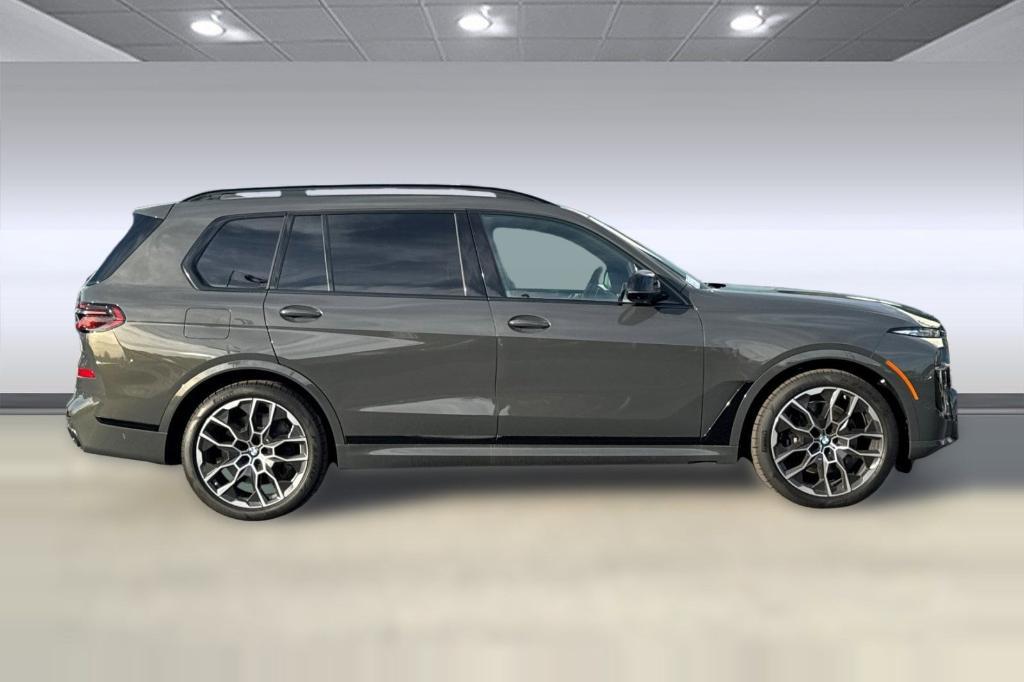 new 2026 BMW X7 car, priced at $122,820