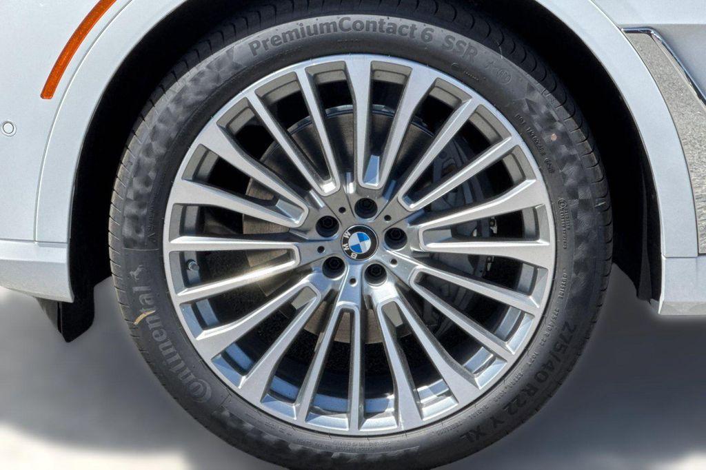 new 2027 BMW X7 car, priced at $96,005