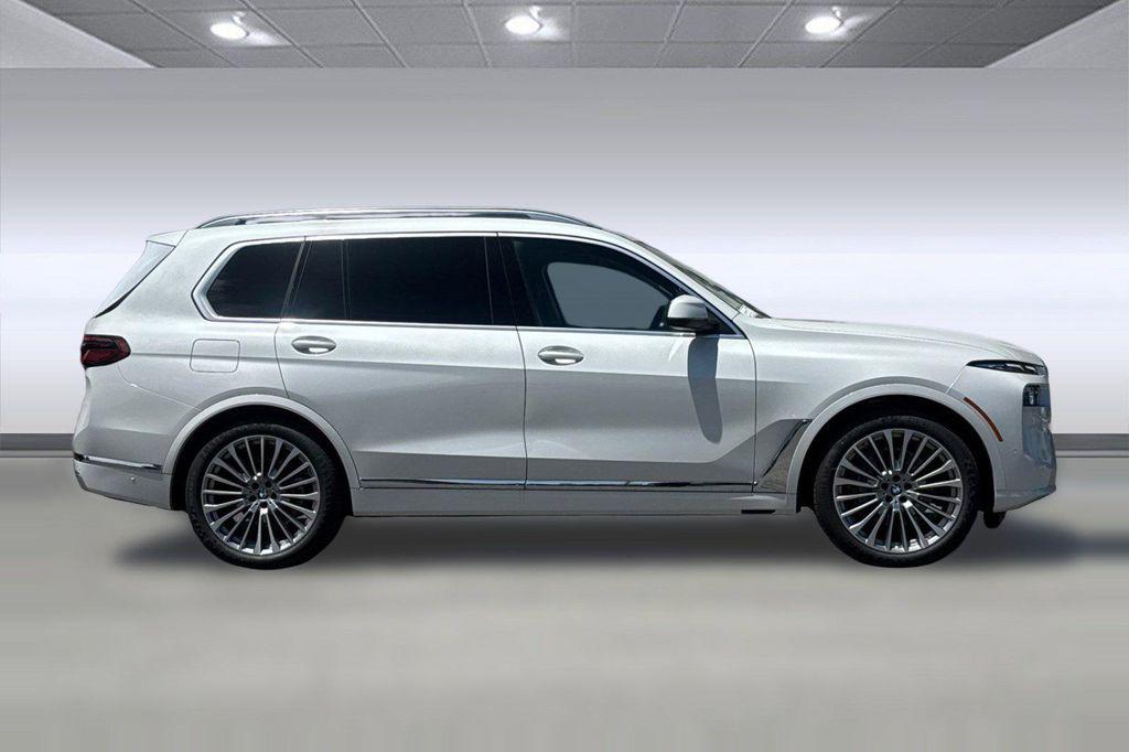 new 2027 BMW X7 car, priced at $96,005