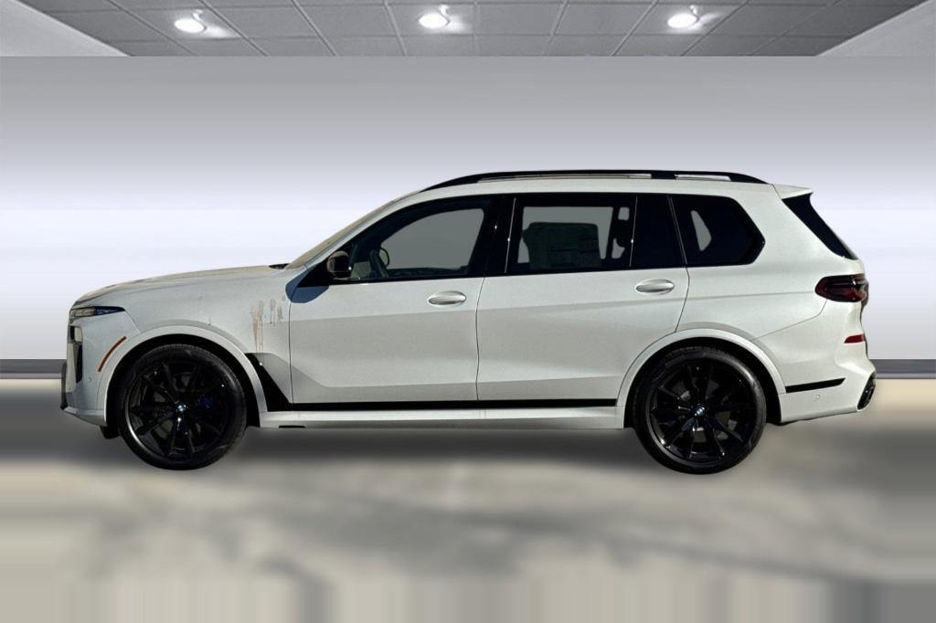 new 2026 BMW X7 car, priced at $127,310