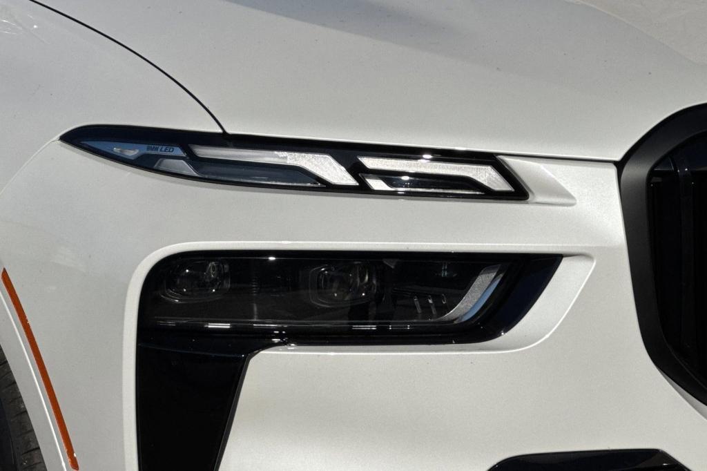 new 2026 BMW X7 car, priced at $127,310