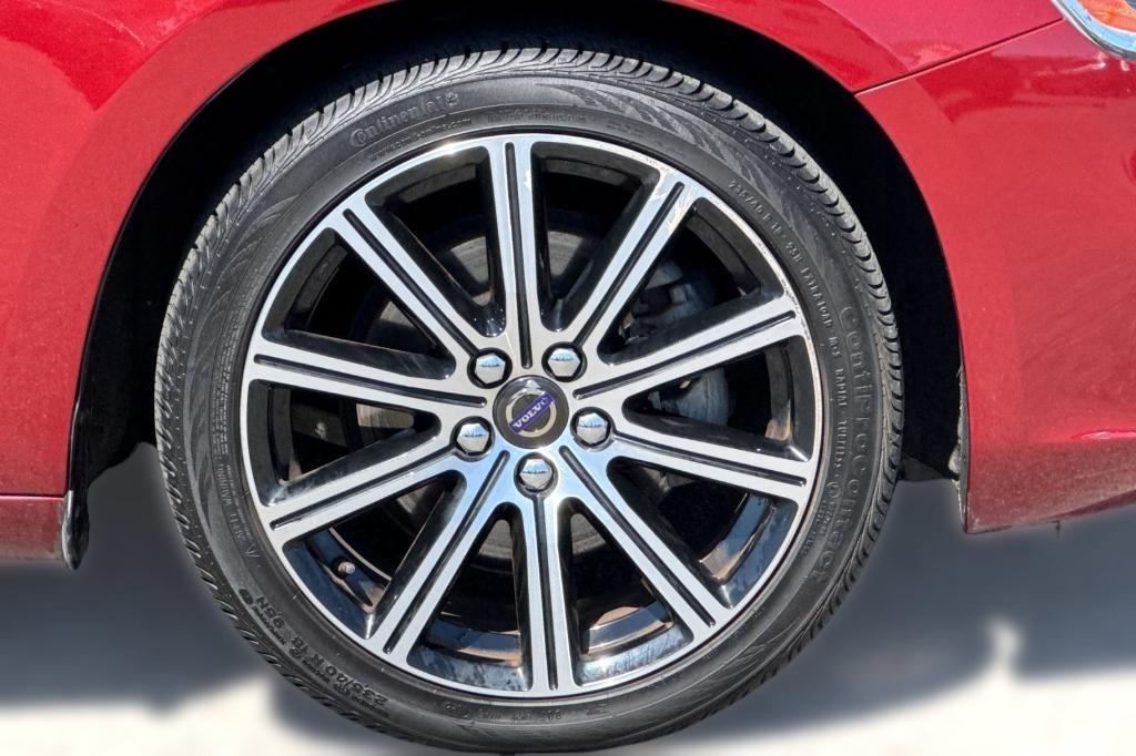 used 2015 Volvo V60 car, priced at $9,999