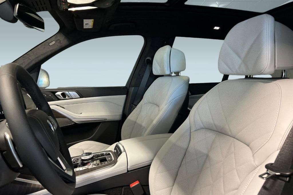 new 2026 BMW X7 car, priced at $99,140