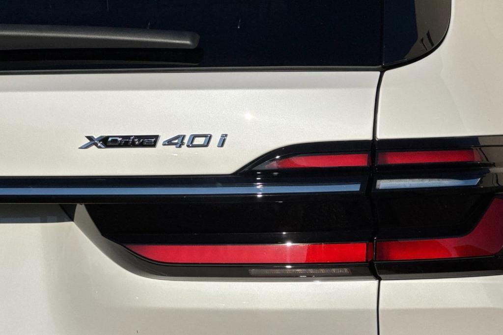 new 2026 BMW X7 car, priced at $98,140