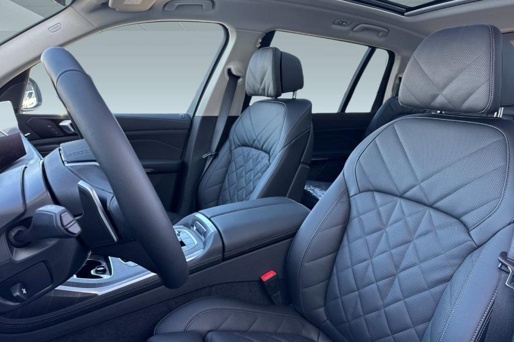 new 2026 BMW X7 car, priced at $92,540