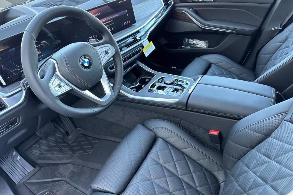 new 2026 BMW X7 car, priced at $92,540