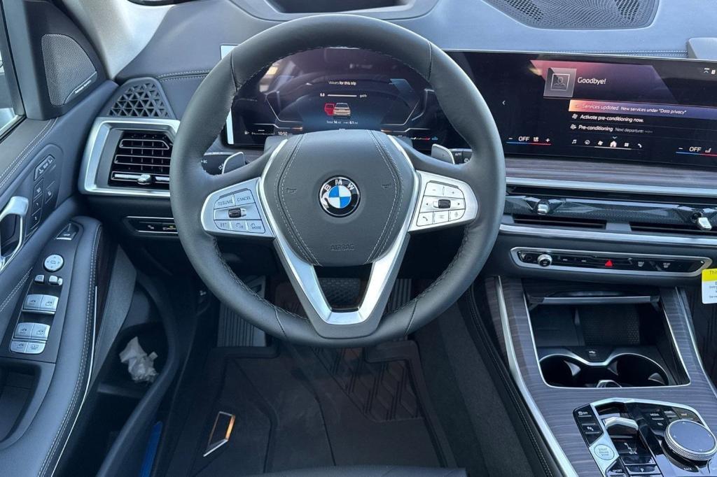 new 2026 BMW X7 car, priced at $92,540