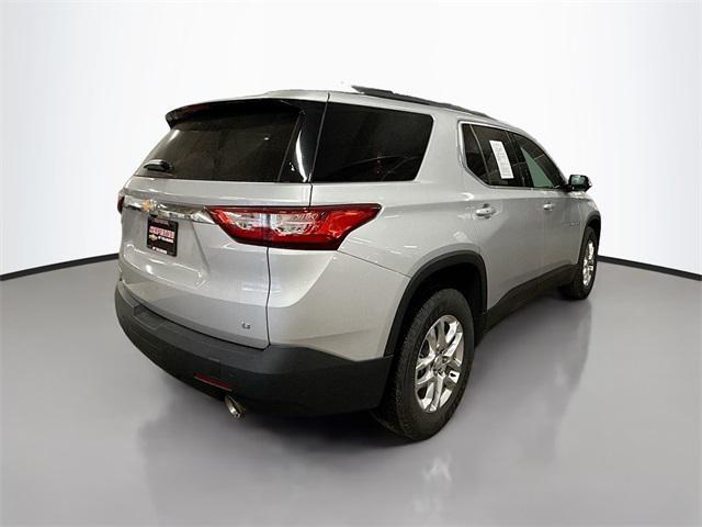 2020 Silver Ice Metallic Chevrolet Traverse