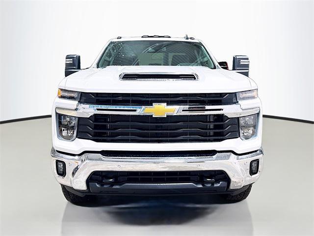 new 2026 Chevrolet Silverado 2500 car, priced at $56,000