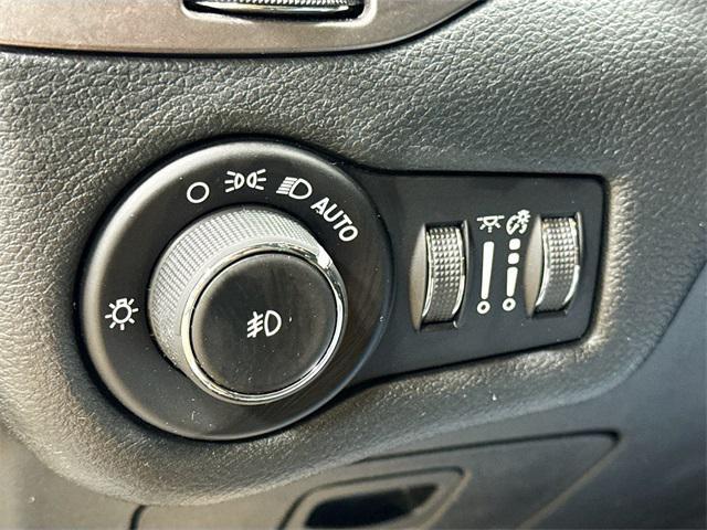 used 2019 Jeep Cherokee car, priced at $14,695