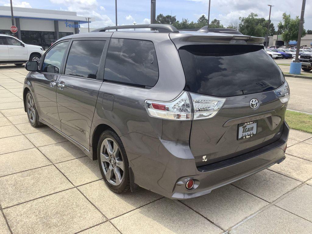 used 2018 Toyota Sienna car, priced at $24,766
